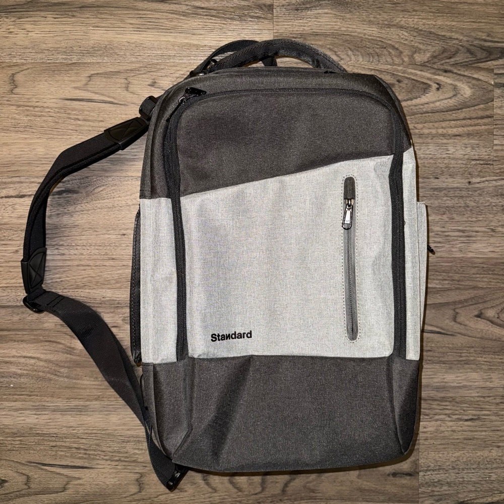 Standard Luggage Co. The Daily Backpack Black And Gray Work/Travel MSRP 149$